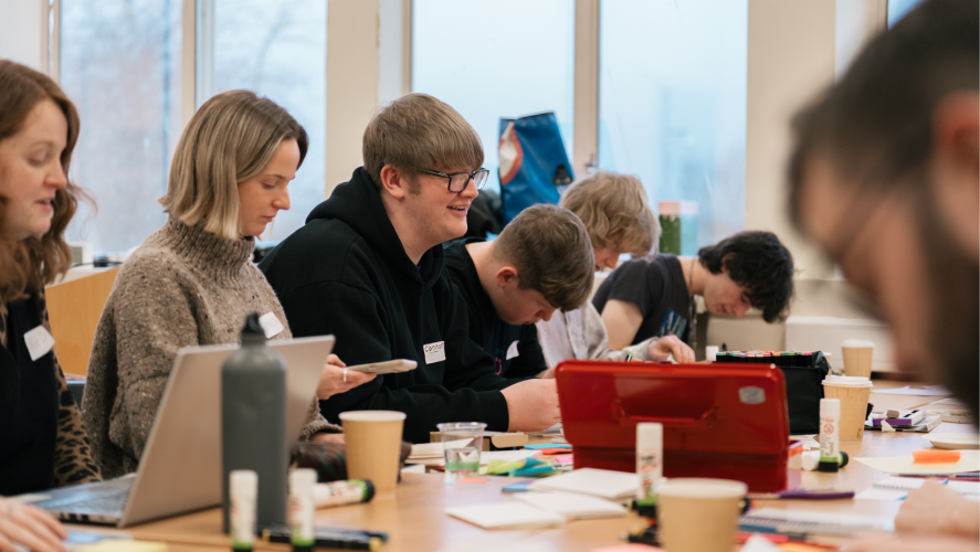 Lluniau Neges Heddwch (5).png